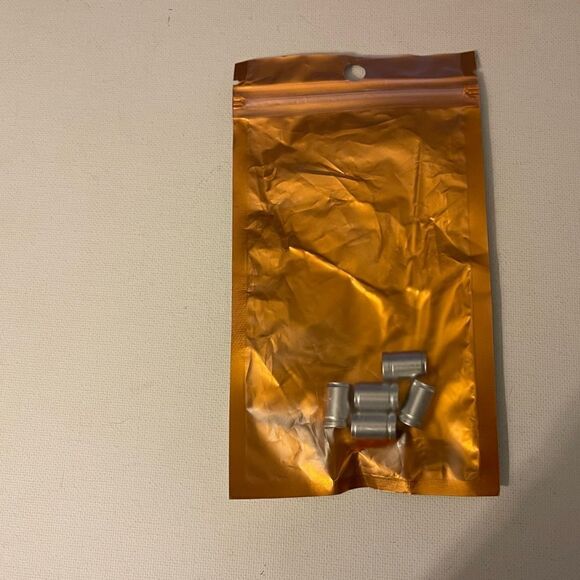 Mustang Logo valve Stem caps in Silver set of 5 NWT - Picture 5 of 5